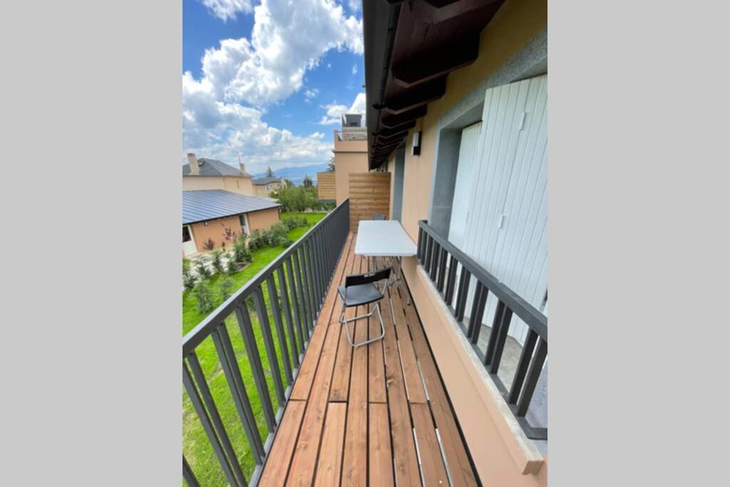 New Construction Penthouse With Pool And Wifi Daire Osséja Dış mekan fotoğraf